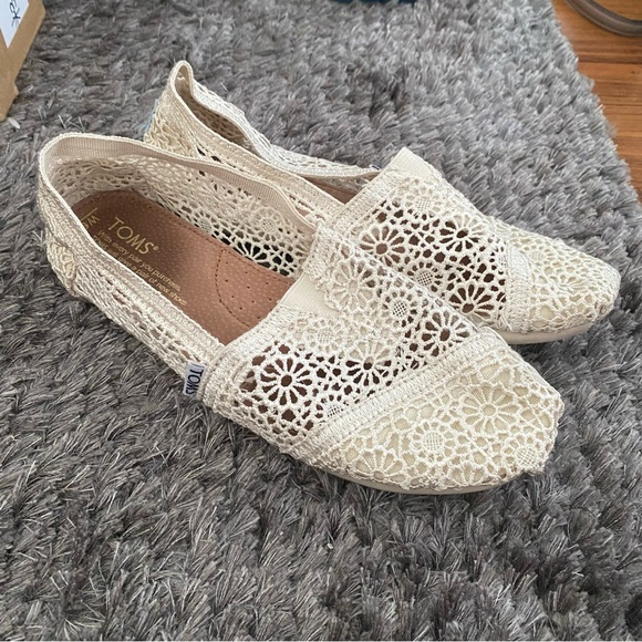 Lace toms - Picture 1 of 7